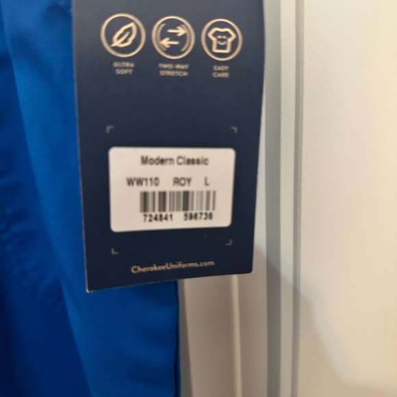 Cherokee Revolution scrub pants - Picture 2 of 3